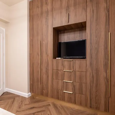 Calea Floreasca 77 1 4*